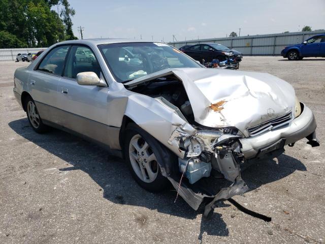 Photo 4 from auction – 2000 LEXUS ES 300 with VIN JT8BF28G9Y5075409
