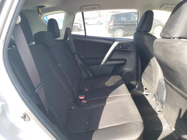 Photo 11 from auction – 2018 TOYOTA RAV4 LE with VIN JTMBFREV0JD252602
