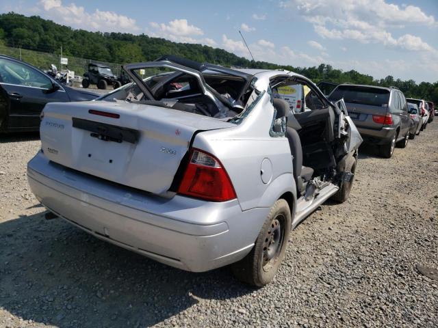 Photo 3 from auction – 2005 FORD FOCUS ZX4 with VIN 1FAFP34N05W210637