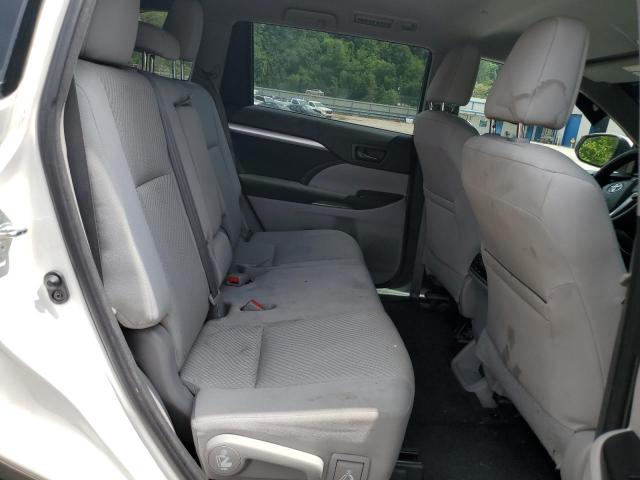 Photo 11 from auction – 2015 TOYOTA HIGHLANDER with VIN 5TDBKRFH7FS132246