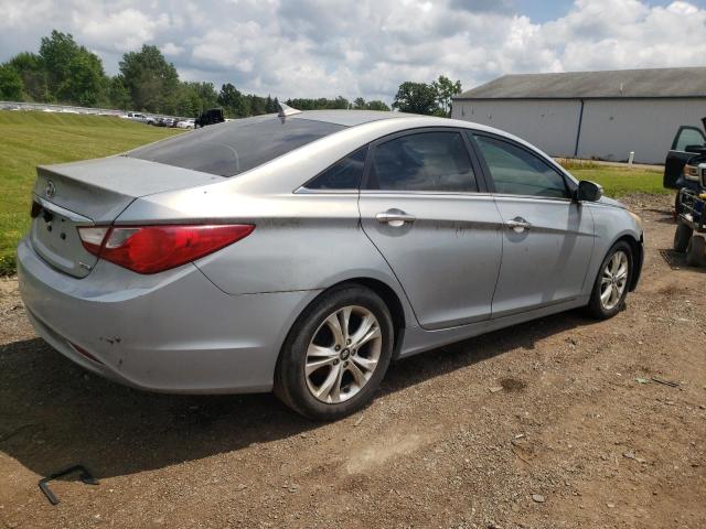 Photo 3 from auction – 2011 HYUNDAI SONATA SE with VIN 5NPEC4AC2BH094837