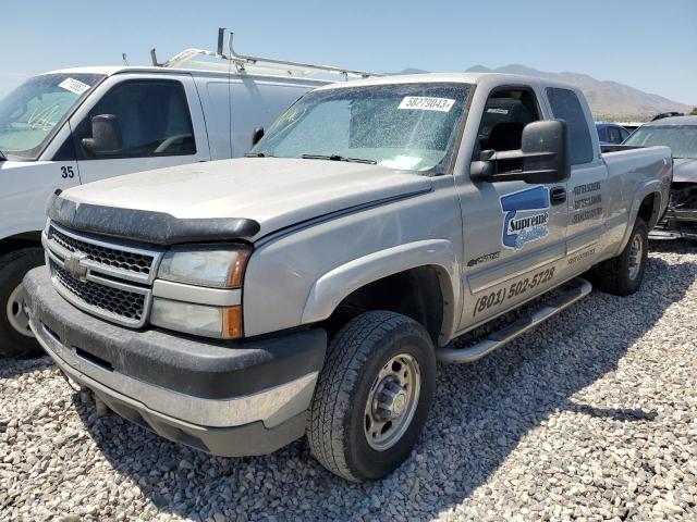 CHEVROLET SILVERADO 2005 with VIN 1GCHK29U95E325741 - Photo from auction