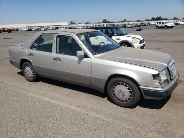 Photo 4 from auction – 1993 MERCEDES-BENZ 300 E with VIN WDBEA32E1PB926787