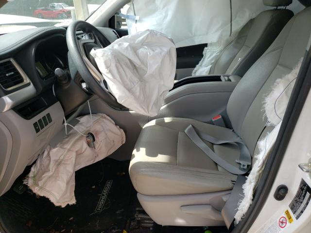 Photo 7 from auction – 2015 TOYOTA HIGHLANDER with VIN 5TDZKRFH0FS106182