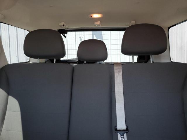 Photo 10 from auction – 2010 FORD ESCAPE XLS with VIN 1FMCU0C76AKB76613