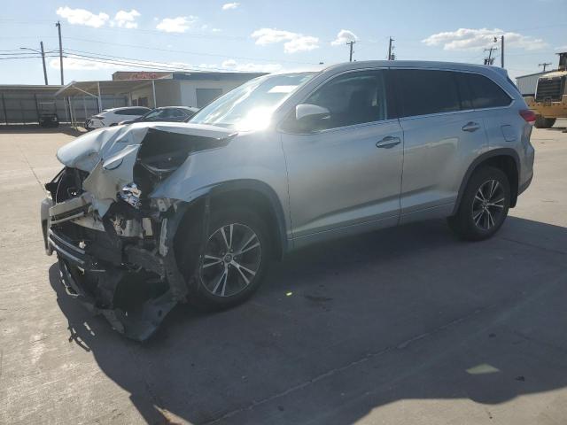 TOYOTA HIGHLANDER 2018 with VIN 5TDBZRFH3JS878925 - Photo from auction