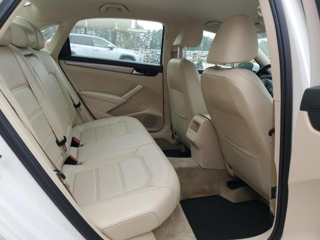 Photo 10 from auction – 2015 VOLKSWAGEN PASSAT S with VIN 1VWAT7A36FC086299