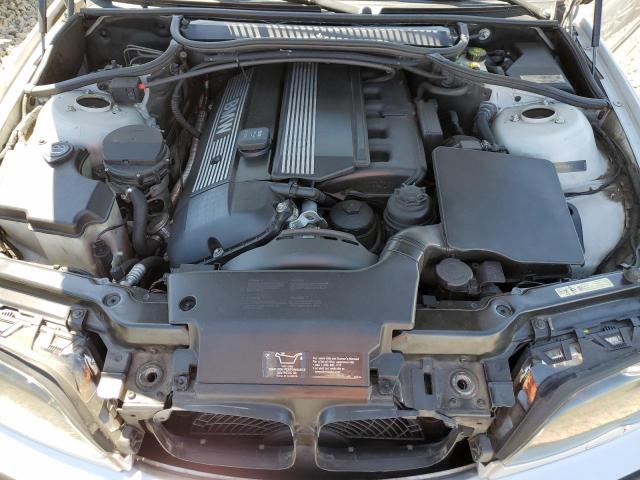 Photo 11 from auction – 2005 BMW 330 XI with VIN WBAEW53455PN36972