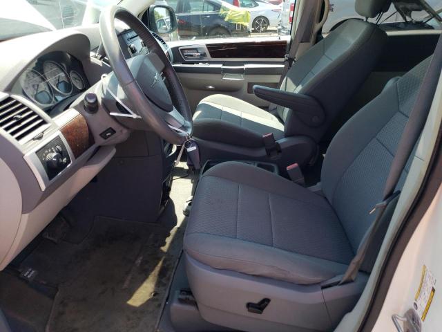 Photo 7 from auction – 2010 CHRYSLER TOWN & COU with VIN 2A4RR5D16AR347685