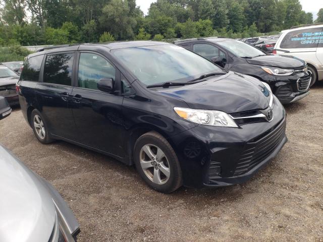Photo 4 from auction – 2018 TOYOTA SIENNA LE with VIN 5TDKZ3DC7JS961178