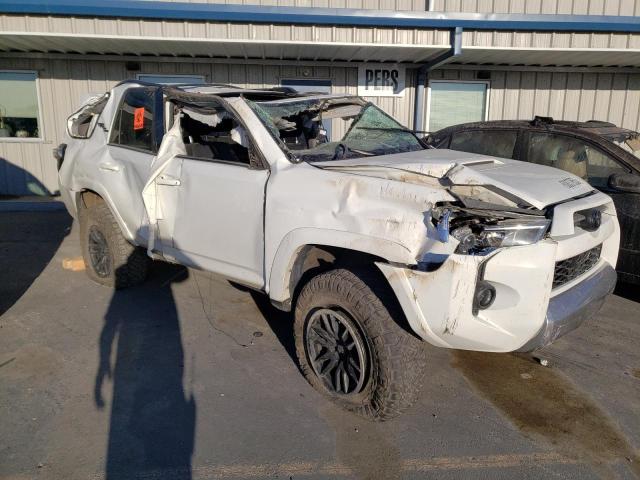 Photo 4 from auction – 2020 TOYOTA 4RUNNER SR with VIN JTEBU5JRXL5808480