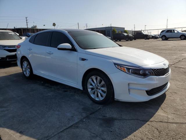 Photo 4 from auction – 2016 KIA OPTIMA EX with VIN 5XXGU4L38GG096467