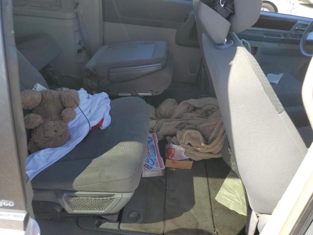 Photo 11 from auction – 2010 CHRYSLER TOWN & COU with VIN 2A4RR5D10AR491670