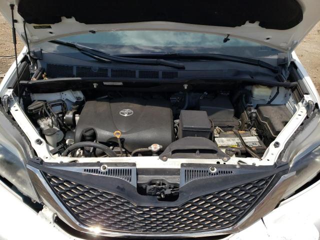 Photo 12 from auction – 2017 TOYOTA SIENNA SE with VIN 5TDXZ3DC2HS876118