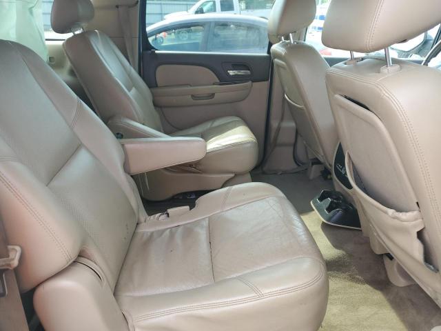 Photo 11 from auction – 2010 CHEVROLET SUBURBAN C with VIN 1GNUCKE08AR250071