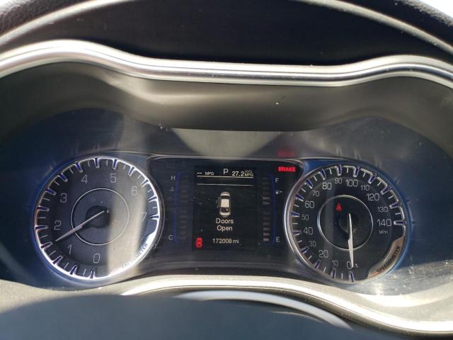 Photo 9 from auction – 2015 CHRYSLER 200 LIMITE with VIN 1C3CCCAB6FN642261