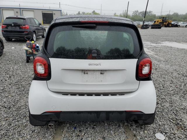 Photo 6 from auction – 2017 SMART FORTWO with VIN WMEFJ5DA4HK187929