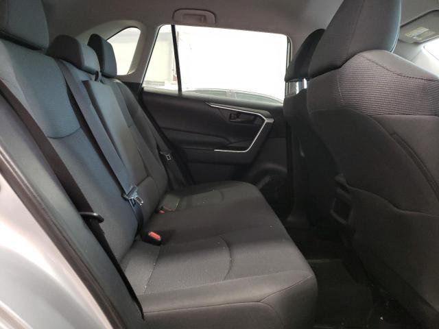 Photo 11 from auction – 2020 TOYOTA RAV4 LE with VIN 2T3F1RFV3LW112130