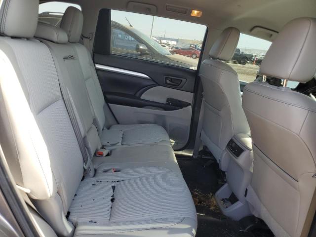 Photo 11 from auction – 2017 TOYOTA HIGHLANDER with VIN 5TDZZRFH9HS215156