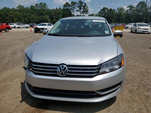 Photo 5 from auction – 2014 VOLKSWAGEN PASSAT S with VIN 1VWAT7A35EC100451