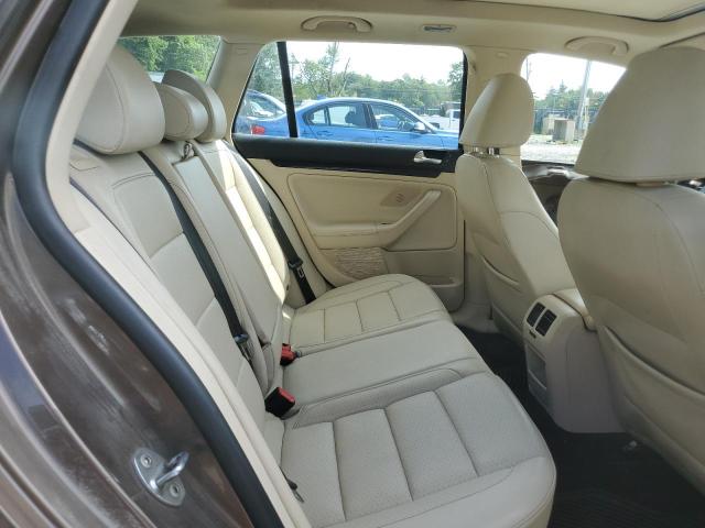 Photo 10 from auction – 2011 VOLKSWAGEN JETTA S with VIN 3VWPZ7AJ5BM612759