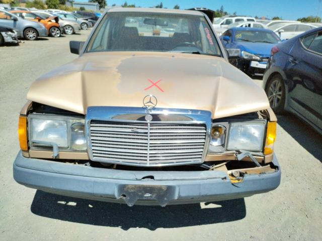 Photo 5 from auction – 1988 MERCEDES-BENZ 300 E with VIN WDBEA30D4JA815240