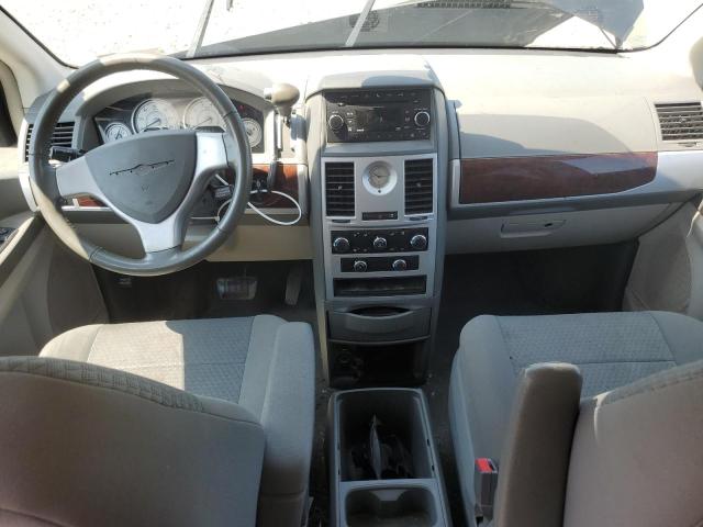 Photo 8 from auction – 2010 CHRYSLER TOWN & COU with VIN 2A4RR5D1XAR412845