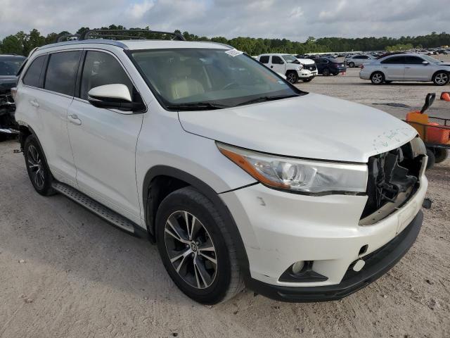 Photo 4 from auction – 2016 TOYOTA HIGHLANDER with VIN 5TDKKRFHXGS148846