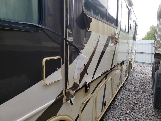 Photo 9 from auction – 2004 FREIGHTLINER CHASSIS B with VIN 4UZAAHDC64CN89110