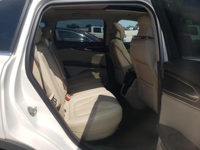 Photo 11 from auction – 2017 LINCOLN MKX RESERV with VIN 2LMPJ8LPXHBL54069