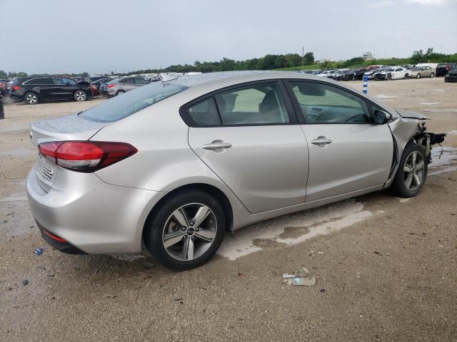 Photo 3 from auction – 2018 KIA FORTE LX with VIN 3KPFL4A76JE170988
