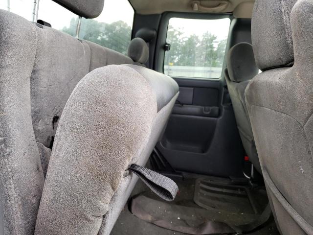 Photo 10 from auction – 2004 CHEVROLET SILVERADO with VIN 2GCEC19T541420511