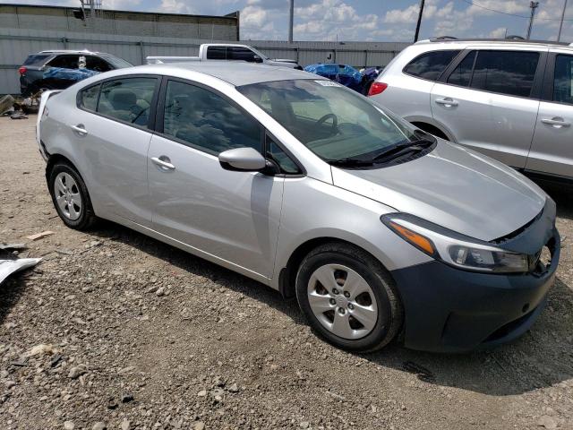 Photo 4 from auction – 2017 KIA FORTE LX with VIN 3KPFK4A70HE069331