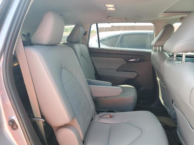Photo 10 from auction – 2022 TOYOTA HIGHLANDER with VIN 5TDGBRCH9NS077081