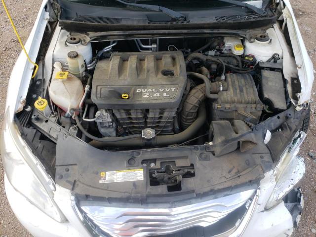 Photo 11 from auction – 2011 CHRYSLER 200 LIMITE with VIN 1C3BC2FB3BN570993