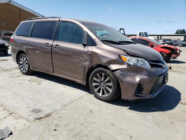 Photo 4 from auction – 2018 TOYOTA SIENNA LE with VIN 5TDJZ3DC9JS201362