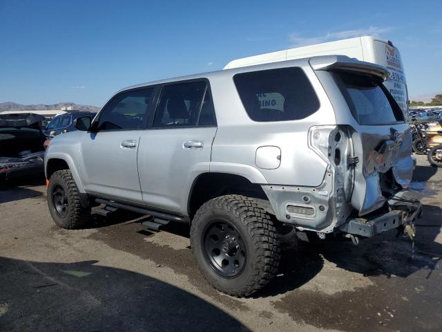 Photo 2 from auction – 2014 TOYOTA 4RUNNER SR with VIN JTEBU5JR6E5153267