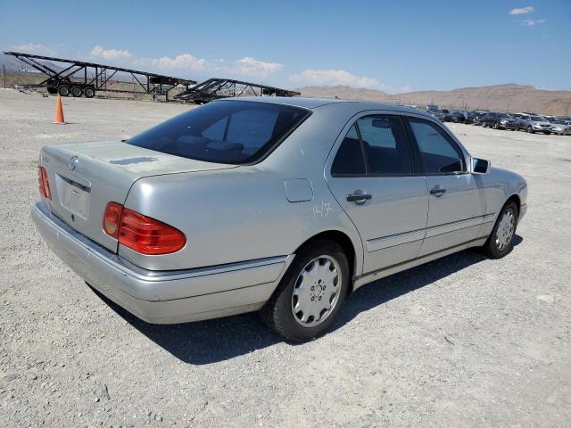 Photo 3 from auction – 1998 MERCEDES-BENZ E 320 with VIN WDBJF65F0WA604233