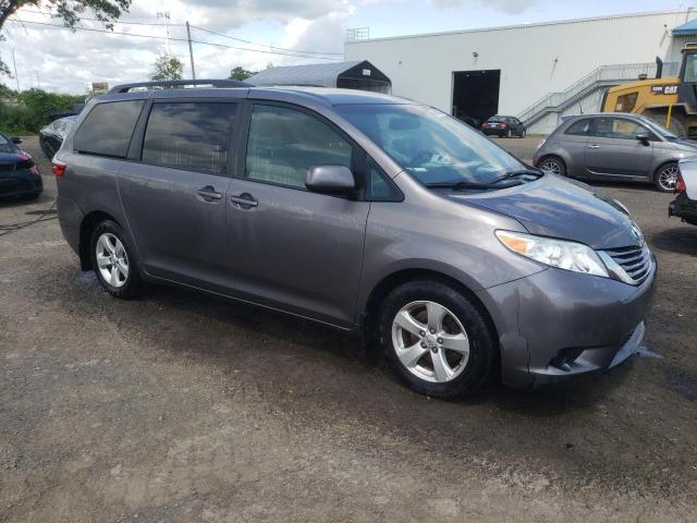 Photo 4 from auction – 2017 TOYOTA SIENNA LE with VIN 5TDKZ3DC7HS867196