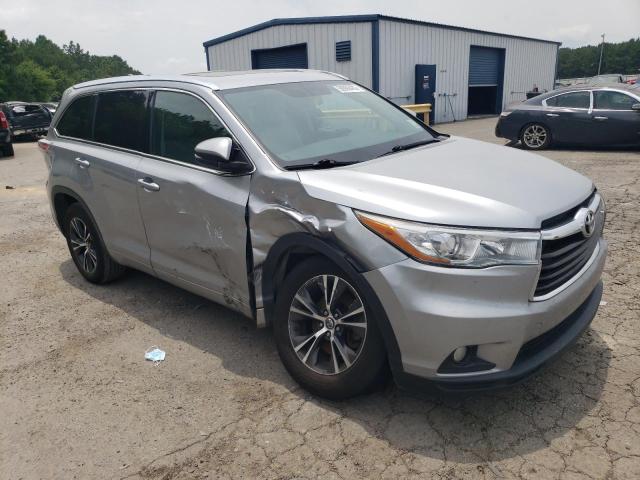 Photo 4 from auction – 2016 TOYOTA HIGHLANDER with VIN 5TDKKRFH6GS143532