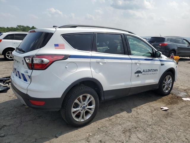 Photo 3 from auction – 2017 FORD ESCAPE SE with VIN 1FMCU9GD0HUB39561