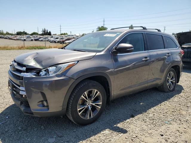 TOYOTA HIGHLANDER 2018 with VIN 5TDBZRFH4JS498332 - Photo from auction