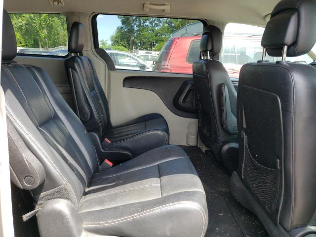 Photo 11 from auction – 2013 CHRYSLER TOWN & COU with VIN 2C4RC1BG1DR697009