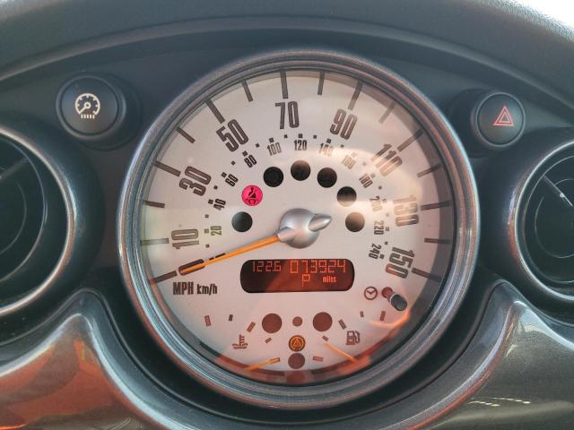 Photo 9 from auction – 2005 MINI COOPER S with VIN WMWRE33525TG99431