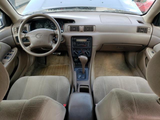 Photo 8 from auction – 2000 TOYOTA CAMRY CE with VIN 4T1BG22K9YU706561