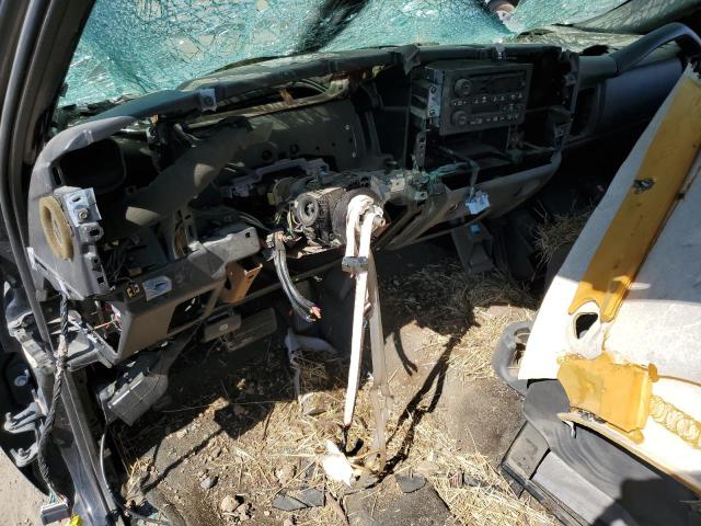 Photo 8 from auction – 2004 CHEVROLET SILVERADO with VIN 2GCEC19T541201841