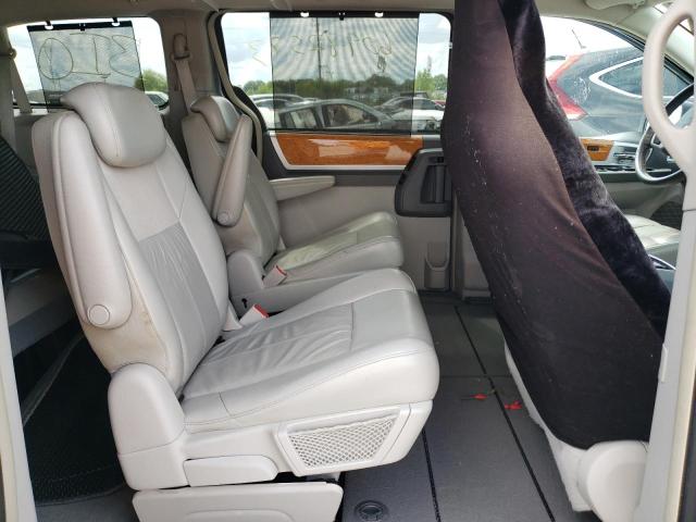 Photo 11 from auction – 2010 CHRYSLER TOWN & COU with VIN 2A4RR7DX0AR322281