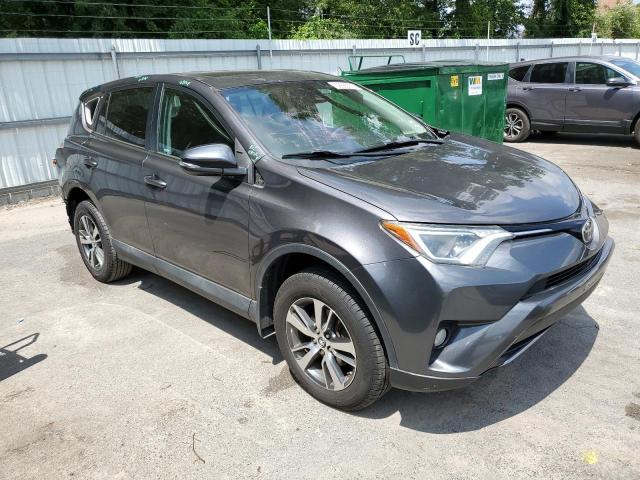 Photo 4 from auction – 2017 TOYOTA RAV4 with VIN 2T3RFREV6HW575130
