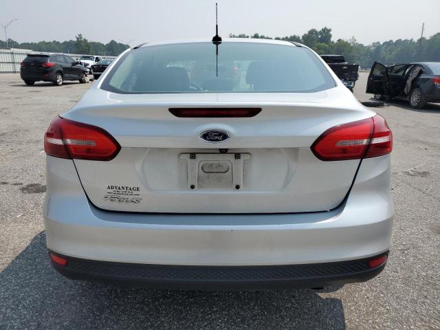 Снимка 6 от търг – 2017 FORD FOCUS S с VIN 1FADP3E20HL330990