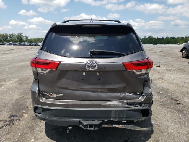Photo 6 from auction – 2018 TOYOTA HIGHLANDER with VIN 5TDJZRFH1JS537292